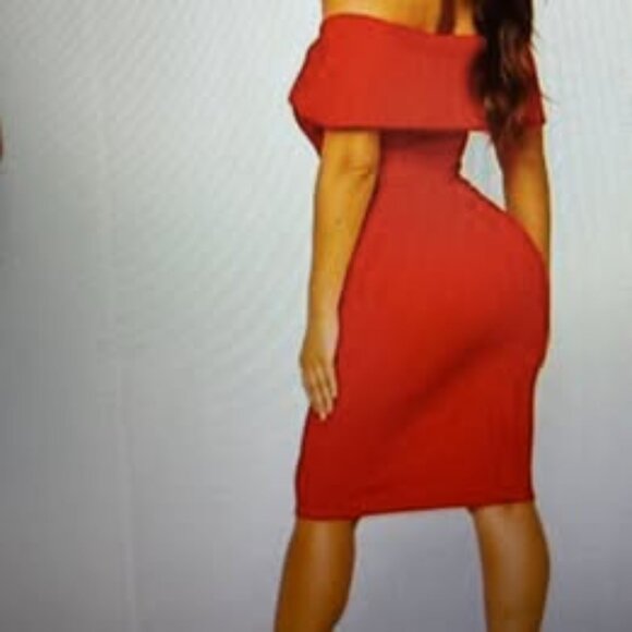 NWT! NEW Christmas red . FOREVER 21 RED DRESS - Picture 5 of 7